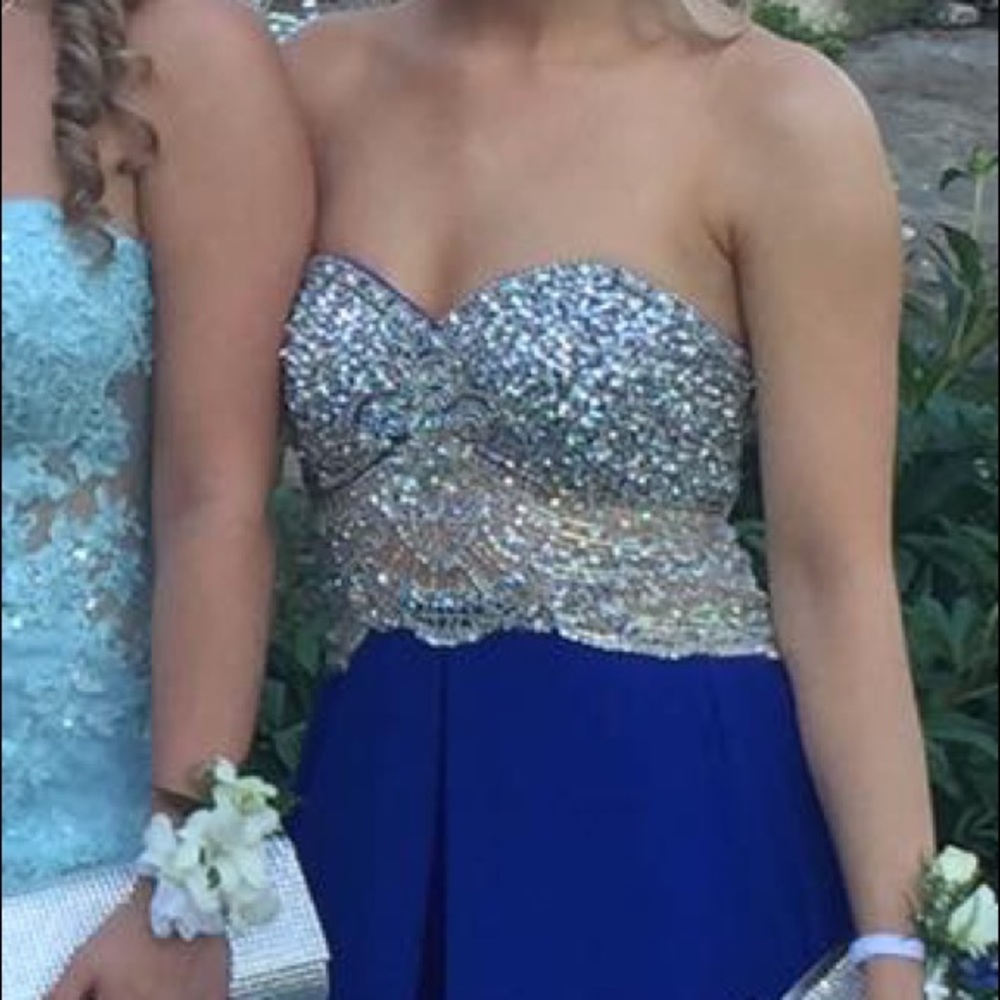 PROM DRESS - Picture 5 of 5